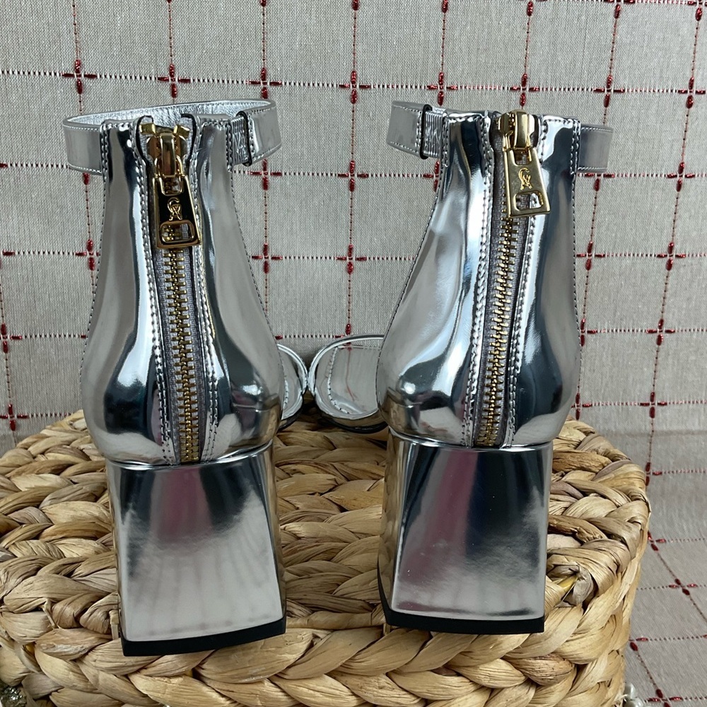 Good American Strappy Heeled Sandals Metallic Silver Ankle wrap Square Toe 9.5 - Picture 8 of 9
